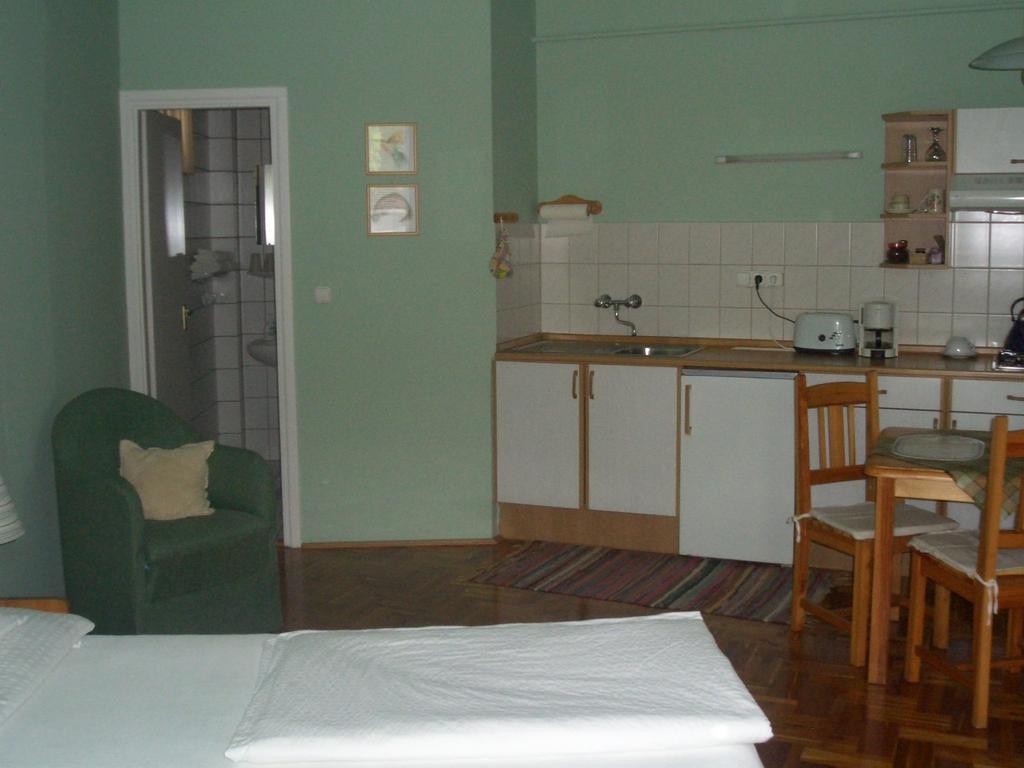 Apartments-Mini-Hotel Csongrád Cameră foto